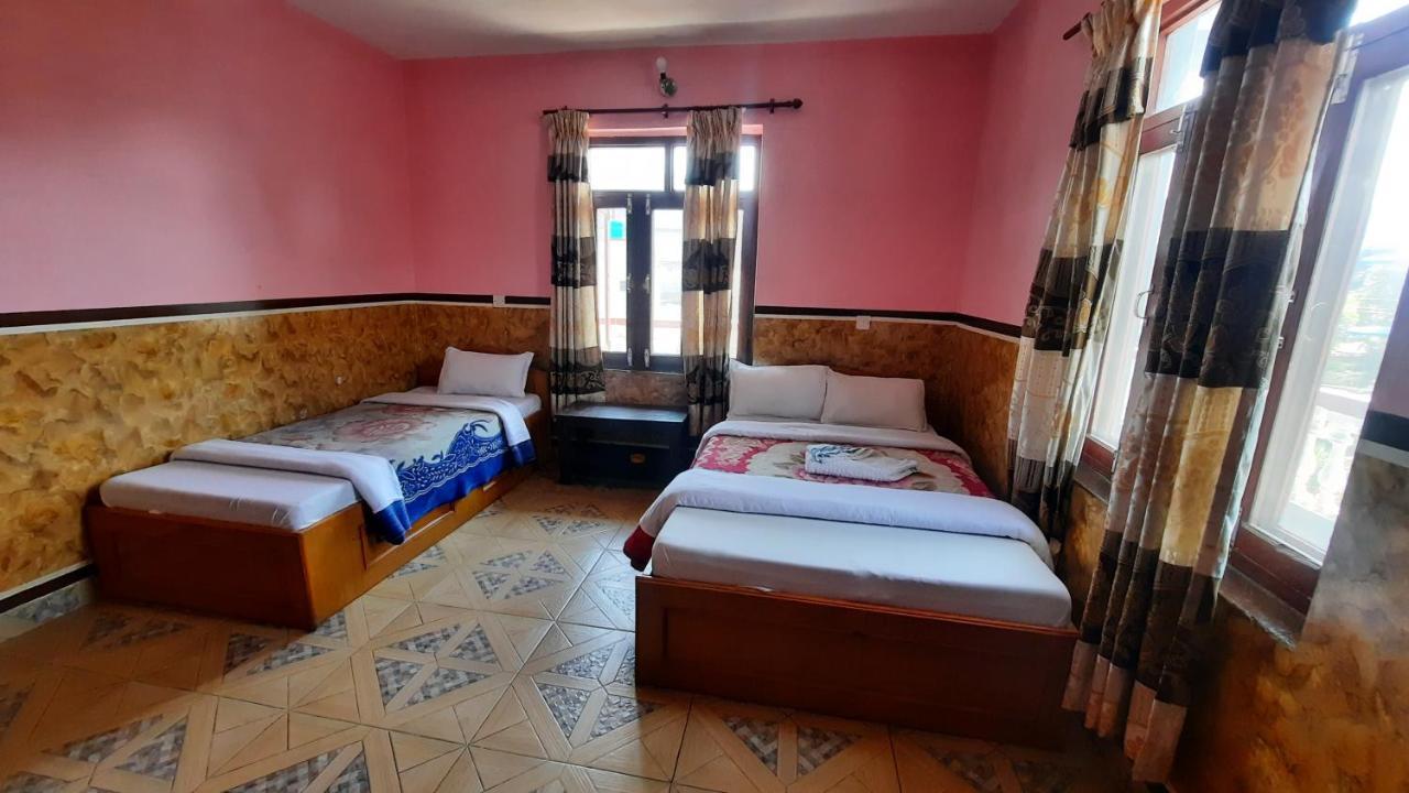 Hotel Lake Garden Pokhara Esterno foto